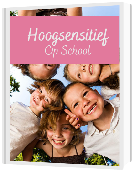 Bonus gids: Hoogsensitief op school - vijf lachende kinderen in een kring van bovenaf